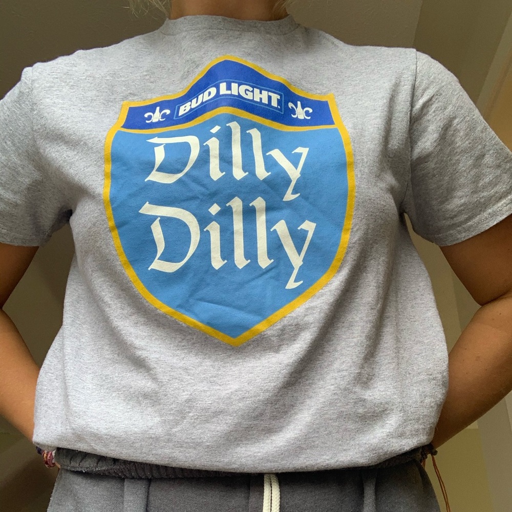 Dilly Dilly graphic  t shirt